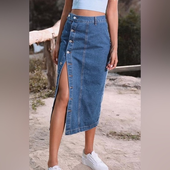 Jean Skirt With Buttons - Picture 1 of 6